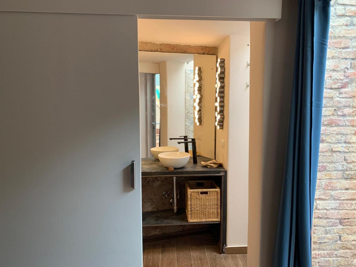 Home Rising Sun - Rooms With Private Bathrooms Катания Экстерьер фото
