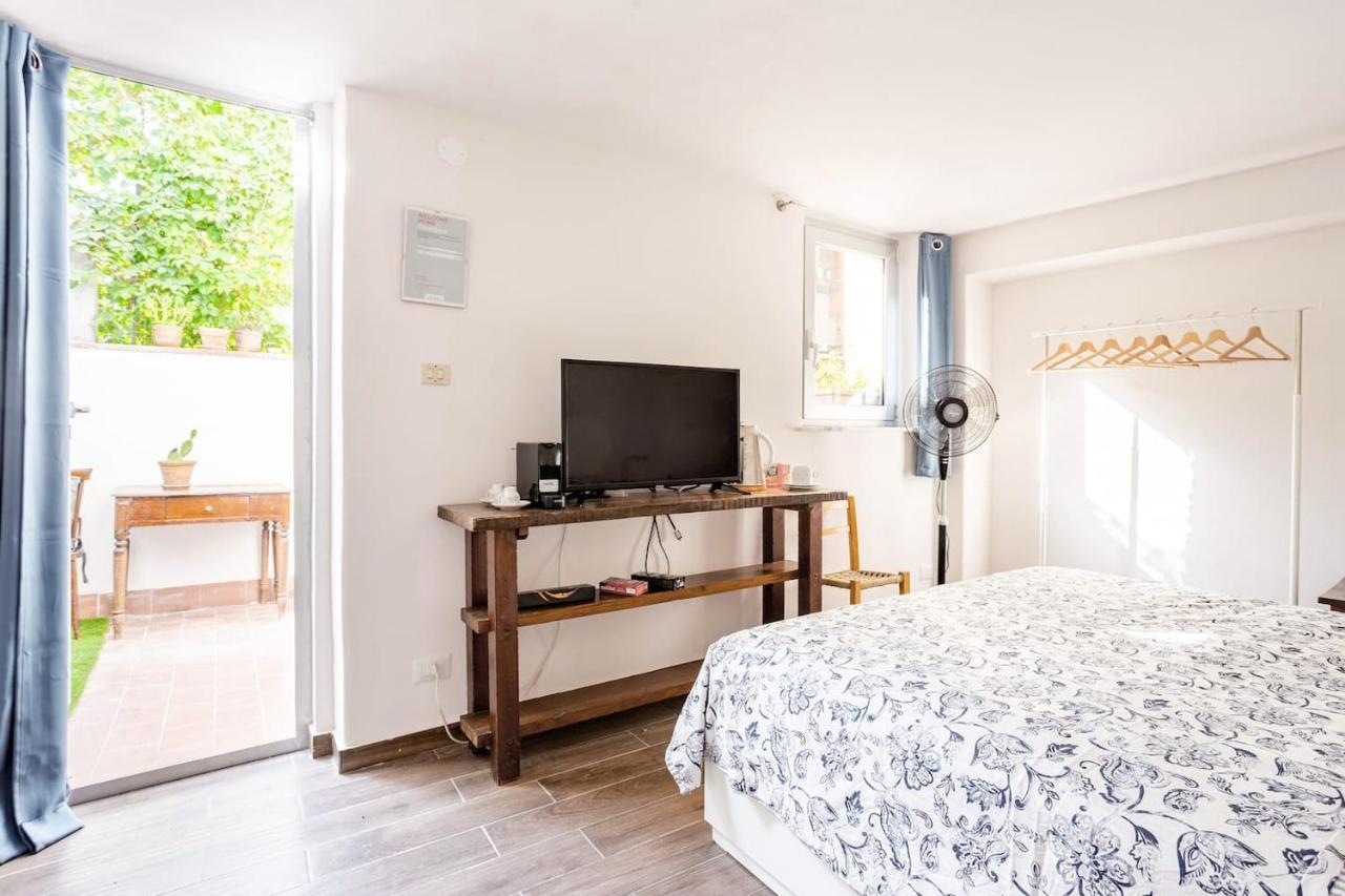 Home Rising Sun - Rooms With Private Bathrooms Катания Экстерьер фото